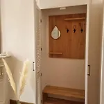 La Petite Ourse - De Charme Citadin Apartman *